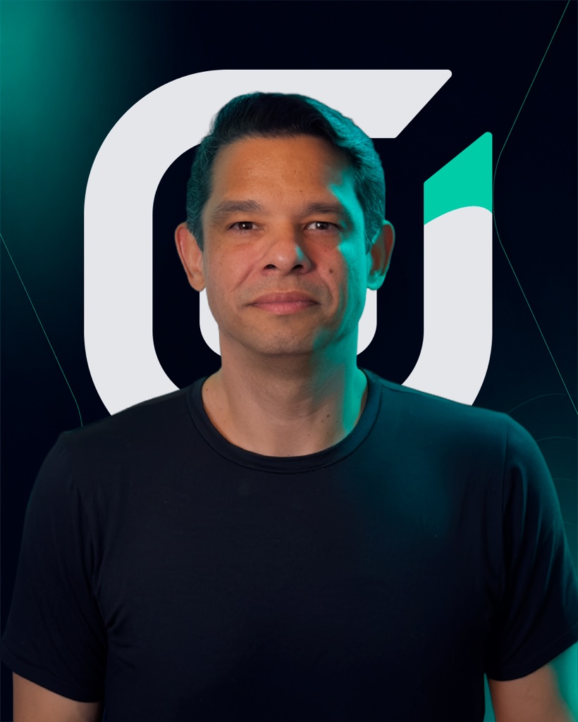 Carlos, fundador e CEO da ORA Advisory